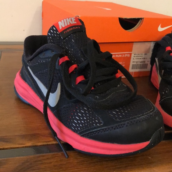 Nike Kids Fusion Run 3 Size US 11 - Picture 7 of 8